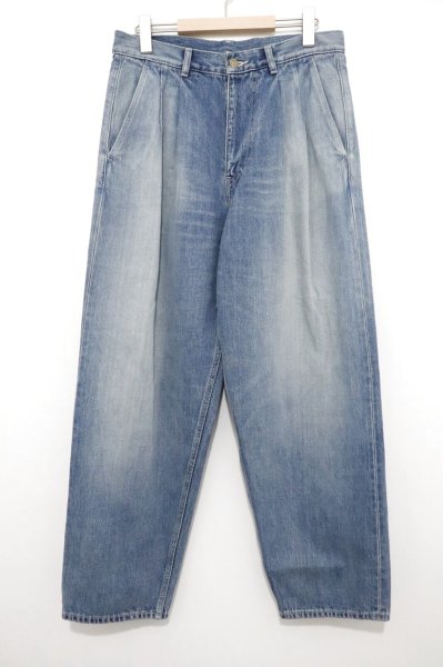 画像1: Graphpaper (グラフペーパー)    Selvage Denim Two Tuck Tapered Pants / セルヴィッチデニム 2タックテーパードパンツ -LIGHT FADE INDIGO- (1)