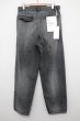 画像2: Graphpaper (グラフペーパー)    Selvage Denim Two Tuck Tapered Pants / セルヴィッチデニム 2タックテーパードパンツ -LIGHT FADE BLACK- (2)