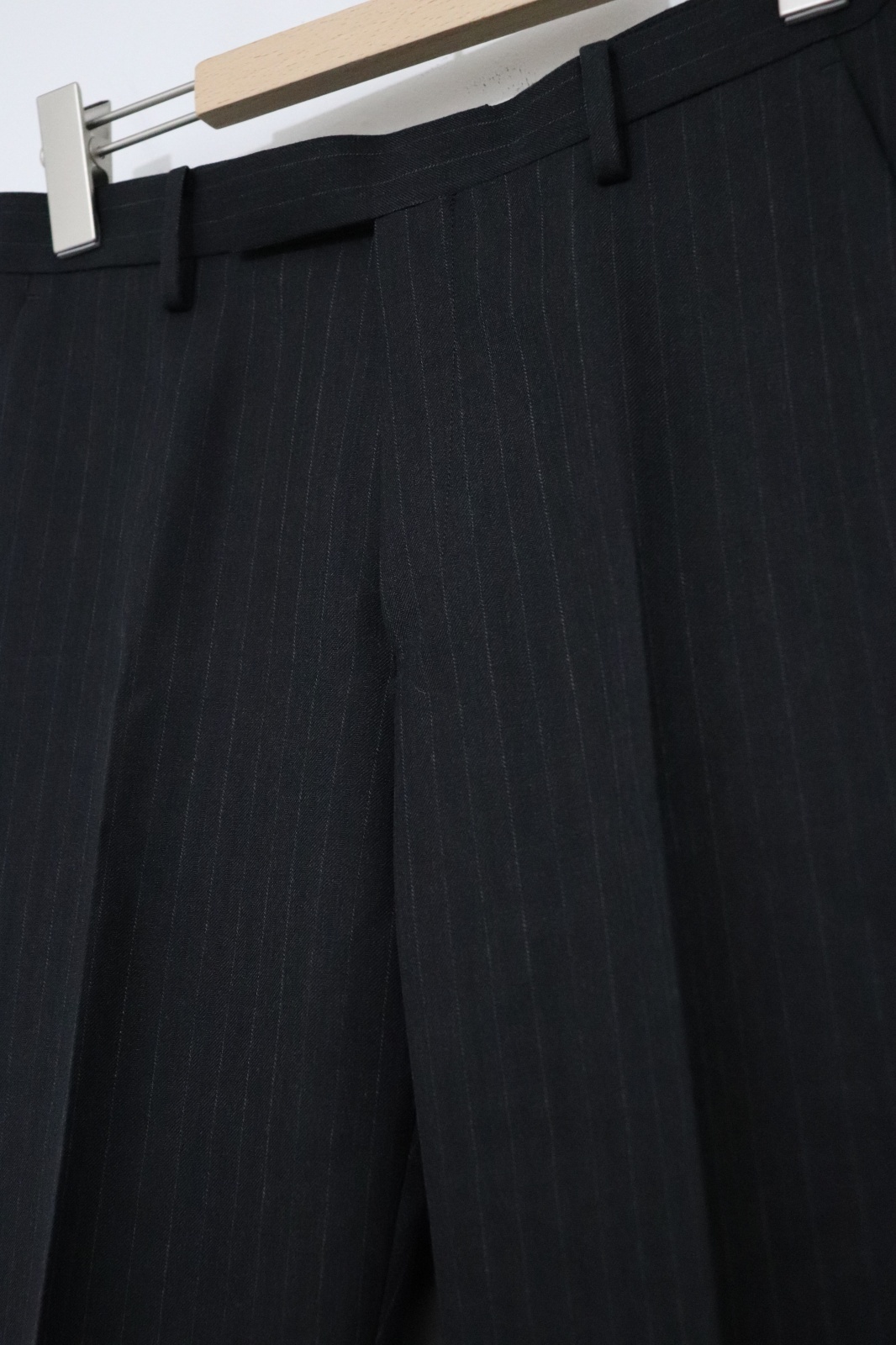 パンツ auralee BLUEFACED WOOL NARROW SLACKS BLUEFACED WOOL NARROW SLACKS - AURALEE Official Website